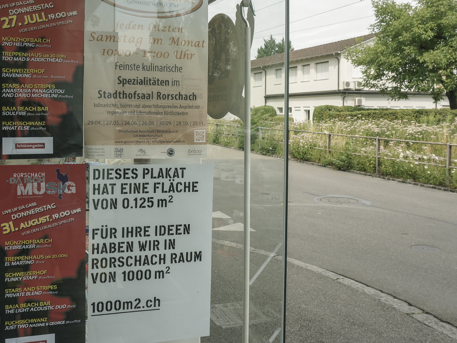 Plakate 1000m2 von Maria baut